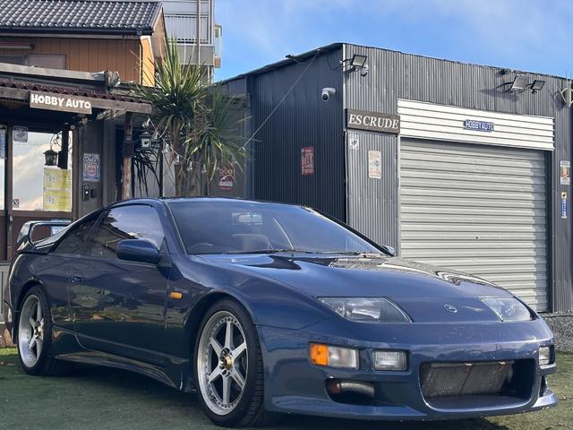 フェアレディＺ バージョンＳ　ツインターボ　Ｔバールーフ／ＨＫＳＥＶＣブースト／４点式シートベルト／マフラー温度計／ブースト圧計／ブローオフバルブ／マナレイスポーツＭＳ－６ハイパー１８インチＡＷ／トラストマフラー／トラストエアロパーツ／車高調（7枚目）