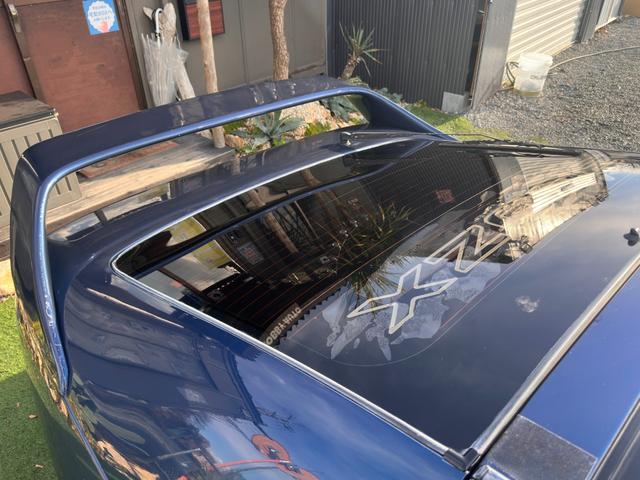 フェアレディＺ バージョンＳ　ツインターボ　Ｔバールーフ／ＨＫＳＥＶＣブースト／４点式シートベルト／マフラー温度計／ブースト圧計／ブローオフバルブ／マナレイスポーツＭＳ－６ハイパー１８インチＡＷ／トラストマフラー／トラストエアロパーツ／車高調（12枚目）