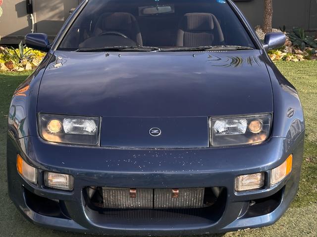 フェアレディＺ バージョンＳ　ツインターボ　Ｔバールーフ／ＨＫＳＥＶＣブースト／４点式シートベルト／マフラー温度計／ブースト圧計／ブローオフバルブ／マナレイスポーツＭＳ－６ハイパー１８インチＡＷ／トラストマフラー／トラストエアロパーツ／車高調（16枚目）