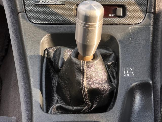 フェアレディＺ バージョンＳ　ツインターボ　Ｔバールーフ／ＨＫＳＥＶＣブースト／４点式シートベルト／マフラー温度計／ブースト圧計／ブローオフバルブ／マナレイスポーツＭＳ－６ハイパー１８インチＡＷ／トラストマフラー／トラストエアロパーツ／車高調（54枚目）