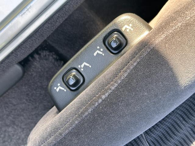 フェアレディＺ バージョンＳ　ツインターボ　Ｔバールーフ／ＨＫＳＥＶＣブースト／４点式シートベルト／マフラー温度計／ブースト圧計／ブローオフバルブ／マナレイスポーツＭＳ－６ハイパー１８インチＡＷ／トラストマフラー／トラストエアロパーツ／車高調（60枚目）