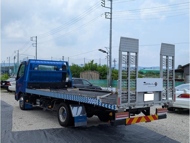 トヨエース 花見台自動車セーフティローダー　積載車／低傾斜角／１５０馬力／バックカメラ／前後ドラレコ／キーレス／ラジコン／４，０００ｃｃディーゼルターボ／６ＭＴ／ウインチ／作業灯／メッキパーツ／ＥＴＣ（12枚目）