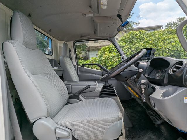 トヨエース 花見台自動車セーフティローダー　積載車／低傾斜角／１５０馬力／バックカメラ／前後ドラレコ／キーレス／ラジコン／４，０００ｃｃディーゼルターボ／６ＭＴ／ウインチ／作業灯／メッキパーツ／ＥＴＣ（35枚目）