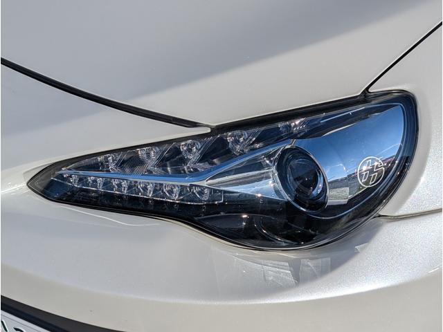 ８６ ＧＴ　後期最終型／純正６速ＭＴ／ＢＬＩＴＺマフラー／ＢＬＩＴＺ車高調／ＢＬＩＴＺエアクリーナー／ＭＯＭＯステアリング／ＮＲＧクイックリリース／ＷＯＲＫＥＭＯＴＩＯＮ１８インチＡＷ／社外Ｆエアロ／ナビ／ＢＴ／（18枚目）