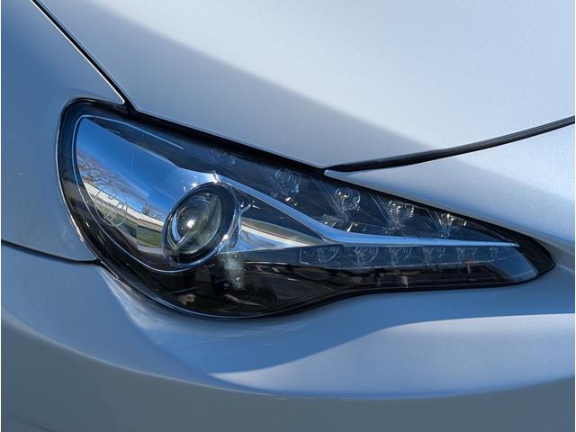 ８６ ＧＴ　後期最終型／純正６速ＭＴ／ＢＬＩＴＺマフラー／ＢＬＩＴＺ車高調／ＢＬＩＴＺエアクリーナー／ＭＯＭＯステアリング／ＮＲＧクイックリリース／ＷＯＲＫＥＭＯＴＩＯＮ１８インチＡＷ／社外Ｆエアロ／ナビ／ＢＴ／（21枚目）