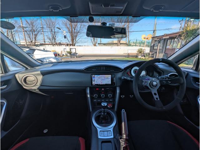 ８６ ＧＴ　後期最終型／純正６速ＭＴ／ＢＬＩＴＺマフラー／ＢＬＩＴＺ車高調／ＢＬＩＴＺエアクリーナー／ＭＯＭＯステアリング／ＮＲＧクイックリリース／ＷＯＲＫＥＭＯＴＩＯＮ１８インチＡＷ／社外Ｆエアロ／ナビ／ＢＴ／（51枚目）