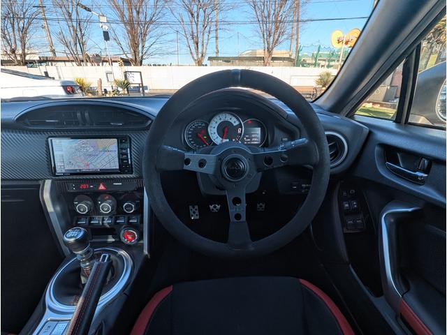 ８６ ＧＴ　後期最終型／純正６速ＭＴ／ＢＬＩＴＺマフラー／ＢＬＩＴＺ車高調／ＢＬＩＴＺエアクリーナー／ＭＯＭＯステアリング／ＮＲＧクイックリリース／ＷＯＲＫＥＭＯＴＩＯＮ１８インチＡＷ／社外Ｆエアロ／ナビ／ＢＴ／（58枚目）