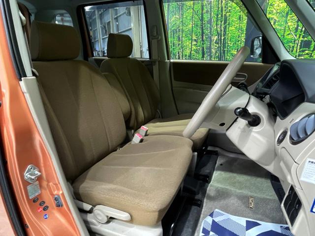 運転席シート廻りは使用感も少なく、良好な状態となっています。丁寧に使われていたことがよくわかりますね。