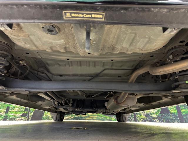 N-BOXカスタム G・ターボLパッケージ 両側電動ドア 純正SDナビ バックカメラ ETC クルコン 禁煙車 ハーフレザーシート ドラレコ スマートキー HIDヘッド 純正15インチアルミ(18枚目)