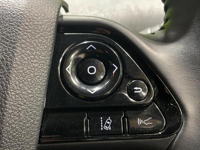 プリウス Ｓツーリングセレクション・ブラックエディション　純正８型ディスプレイオーディオ　レザー調シート　シートヒーター　ＡＣ１００Ｖ　バックカメラ　トヨタセーフティセンス　レーダークルーズ　禁煙車　　ドラレコ　コーナーセンサー（6枚目）