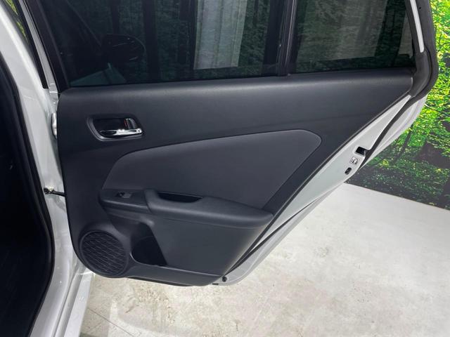 プリウス Ｓツーリングセレクション・ブラックエディション　純正８型ディスプレイオーディオ　レザー調シート　シートヒーター　ＡＣ１００Ｖ　バックカメラ　トヨタセーフティセンス　レーダークルーズ　禁煙車　　ドラレコ　コーナーセンサー（31枚目）