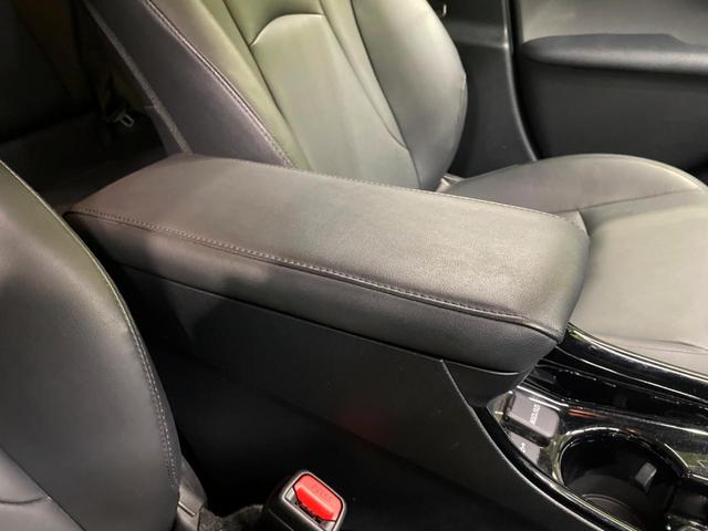 プリウス Ｓツーリングセレクション・ブラックエディション　純正８型ディスプレイオーディオ　レザー調シート　シートヒーター　ＡＣ１００Ｖ　バックカメラ　トヨタセーフティセンス　レーダークルーズ　禁煙車　　ドラレコ　コーナーセンサー（34枚目）