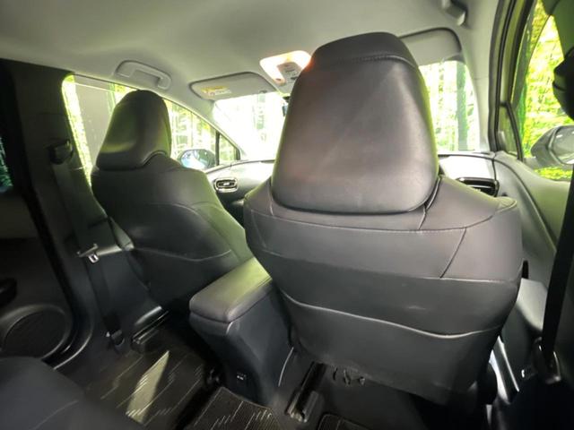 プリウス Ｓツーリングセレクション・ブラックエディション　純正８型ディスプレイオーディオ　レザー調シート　シートヒーター　ＡＣ１００Ｖ　バックカメラ　トヨタセーフティセンス　レーダークルーズ　禁煙車　　ドラレコ　コーナーセンサー（37枚目）