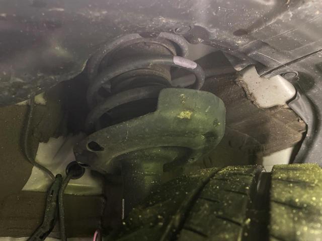 プリウス Ｓツーリングセレクション・ブラックエディション　純正８型ディスプレイオーディオ　レザー調シート　シートヒーター　ＡＣ１００Ｖ　バックカメラ　トヨタセーフティセンス　レーダークルーズ　禁煙車　　ドラレコ　コーナーセンサー（58枚目）