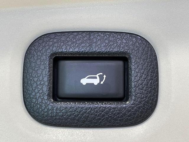 エクストレイル ２０Ｘ　ＨＶブラクＸトリマＸエマジェンシーブレーキＰ　４ＷＤ　電動リアゲート　ルーフレール　全周囲カメラ　エマージェンシーブレーキ　合皮レザーシート　純正ＳＤナビ　ＥＴＣ　クルコン　禁煙車　コーナーセンサー　スマートキー　ＬＥＤヘッド（3枚目）