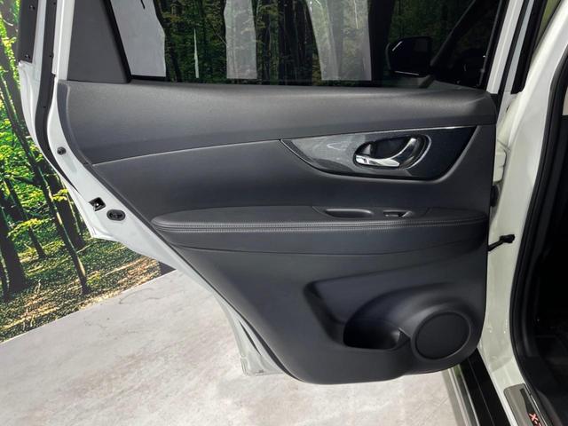 エクストレイル ２０Ｘ　ＨＶブラクＸトリマＸエマジェンシーブレーキＰ　４ＷＤ　電動リアゲート　ルーフレール　全周囲カメラ　エマージェンシーブレーキ　合皮レザーシート　純正ＳＤナビ　ＥＴＣ　クルコン　禁煙車　コーナーセンサー　スマートキー　ＬＥＤヘッド（32枚目）