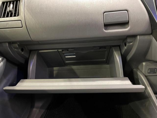 プリウスアルファ Ｓツーリングセレクション　純正ＳＤナビ　バックカメラ　禁煙車　ＬＥＤヘッド　ＥＴＣ　純正１７インチアルミ　Ｂｌｕｅｔｏｏｔｈ　フルセグ　コーナーガード前後（36枚目）