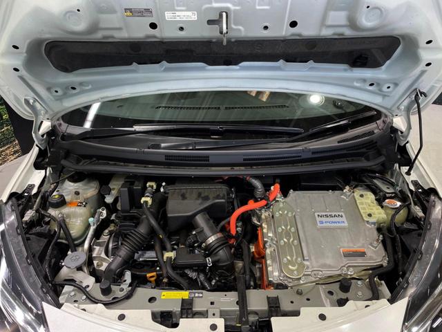 ノート e-パワーニスモ 純正SDナビ レーダークルーズ NISMOシート 全方位カメラ 禁煙車 デジタルインナーミラー 衝突軽減システム 純正16AW LED Bluetooth アルカンターラシート(16枚目)