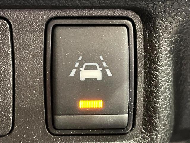 ノート e-パワーニスモ 純正SDナビ レーダークルーズ NISMOシート 全方位カメラ 禁煙車 デジタルインナーミラー 衝突軽減システム 純正16AW LED Bluetooth アルカンターラシート(48枚目)