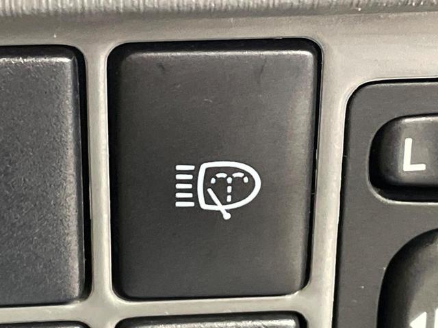 プリウス Ｓツーリングセレクション　純正ＳＤナビ　禁煙車　スマートキー　ＬＥＤヘッド　ＥＴＣ　オートライト　オートエアコン　純正１７インチアルミ　Ｂｌｕｅｔｏｏｔｈ　ＣＤ　ＤＶＤ再生　地デジ（35枚目）