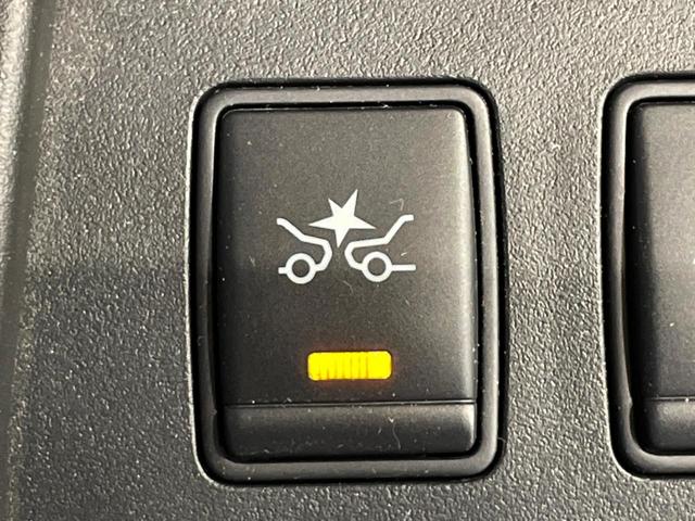 セレナ ２０Ｘ　Ｖセレクション＋セーフティ　Ｓ－ハイブリッド　両側電動ドア　純正ＳＤナビ　全周囲カメラ　エマージェンシーブレーキ　レーダークルーズ　禁煙車　コーナーセンサー　スマートキー　ＥＴＣ　車線逸脱警報　オートライト　オートエアコン（4枚目）