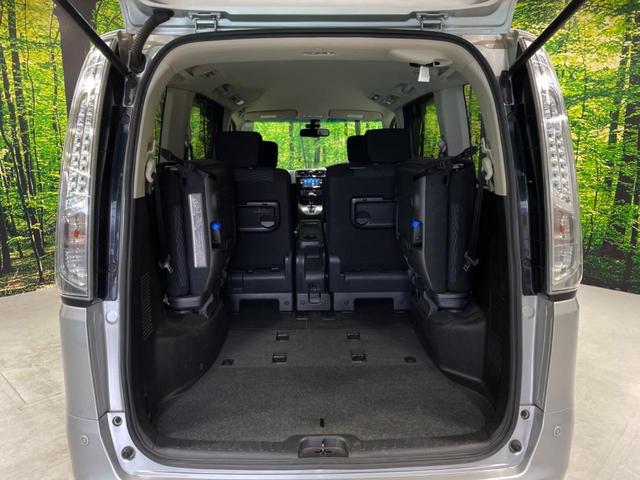 セレナ ２０Ｘ　Ｖセレクション＋セーフティ　Ｓ－ハイブリッド　両側電動ドア　純正ＳＤナビ　全周囲カメラ　エマージェンシーブレーキ　レーダークルーズ　禁煙車　コーナーセンサー　スマートキー　ＥＴＣ　車線逸脱警報　オートライト　オートエアコン（13枚目）