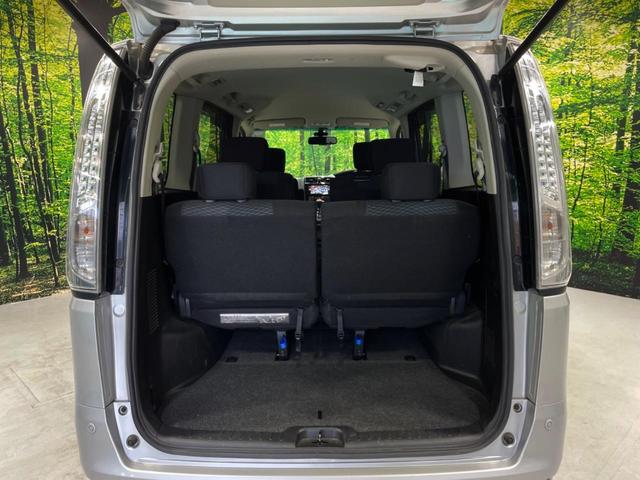 セレナ ２０Ｘ　Ｖセレクション＋セーフティ　Ｓ－ハイブリッド　両側電動ドア　純正ＳＤナビ　全周囲カメラ　エマージェンシーブレーキ　レーダークルーズ　禁煙車　コーナーセンサー　スマートキー　ＥＴＣ　車線逸脱警報　オートライト　オートエアコン（37枚目）