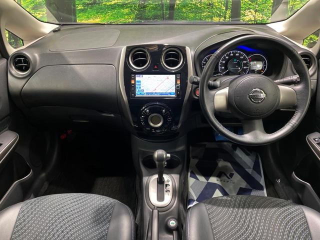ノート メダリスト　純正エアロ　全周囲カメラ　禁煙車　ハーフレザーシート　純正ＳＤナビ　スマートキー　ＥＴＣ　純正１５インチアルミ　オートライト　オートエアコン　Ｂｌｕｅｔｏｏｔｈ　フルセグ（2枚目）