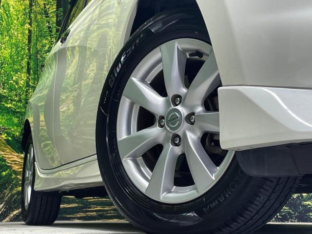 ノート メダリスト　純正エアロ　全周囲カメラ　禁煙車　ハーフレザーシート　純正ＳＤナビ　スマートキー　ＥＴＣ　純正１５インチアルミ　オートライト　オートエアコン　Ｂｌｕｅｔｏｏｔｈ　フルセグ（15枚目）