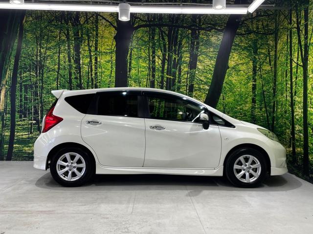 ノート メダリスト　純正エアロ　全周囲カメラ　禁煙車　ハーフレザーシート　純正ＳＤナビ　スマートキー　ＥＴＣ　純正１５インチアルミ　オートライト　オートエアコン　Ｂｌｕｅｔｏｏｔｈ　フルセグ（22枚目）