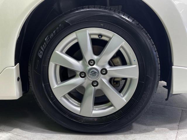 ノート メダリスト　純正エアロ　全周囲カメラ　禁煙車　ハーフレザーシート　純正ＳＤナビ　スマートキー　ＥＴＣ　純正１５インチアルミ　オートライト　オートエアコン　Ｂｌｕｅｔｏｏｔｈ　フルセグ（25枚目）