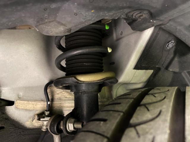 ノート メダリスト　純正エアロ　全周囲カメラ　禁煙車　ハーフレザーシート　純正ＳＤナビ　スマートキー　ＥＴＣ　純正１５インチアルミ　オートライト　オートエアコン　Ｂｌｕｅｔｏｏｔｈ　フルセグ（29枚目）