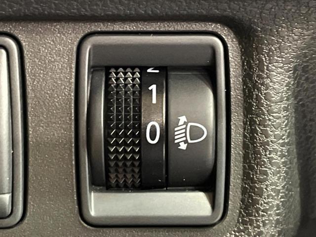 ノート メダリスト　純正エアロ　全周囲カメラ　禁煙車　ハーフレザーシート　純正ＳＤナビ　スマートキー　ＥＴＣ　純正１５インチアルミ　オートライト　オートエアコン　Ｂｌｕｅｔｏｏｔｈ　フルセグ（42枚目）