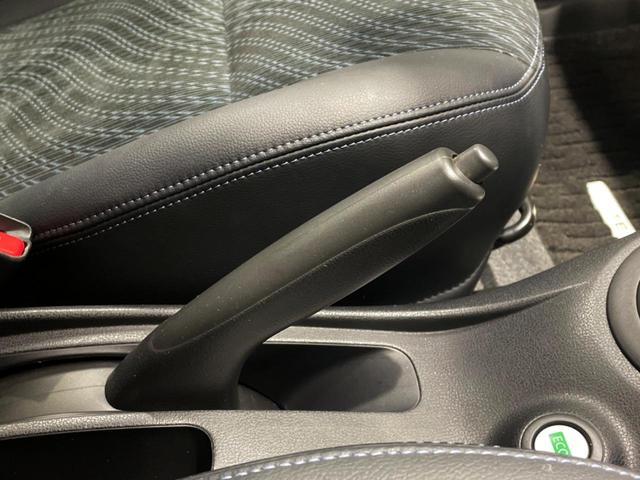 ノート メダリスト　純正エアロ　全周囲カメラ　禁煙車　ハーフレザーシート　純正ＳＤナビ　スマートキー　ＥＴＣ　純正１５インチアルミ　オートライト　オートエアコン　Ｂｌｕｅｔｏｏｔｈ　フルセグ（48枚目）