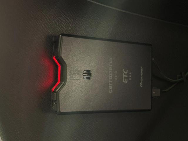 アクセラスポーツ １５Ｃ　マツダコネクト　禁煙車　スマートキー　ＥＴＣ　Ｂｌｕｅｔｏｏｔｈ　ＣＤ　ＤＶＤ再生　フルセグ（5枚目）