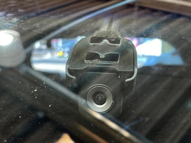 フィット ｅ：ＨＥＶホーム　純正９インチナビ　バックカメラ　ホンダセンシング　レーダークルーズ　禁煙車　ハーフレザーシート　ドラレコ　コーナーセンサー　スマートキー　ＬＥＤヘッド　ＥＴＣ（8枚目）