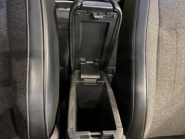 フィット ｅ：ＨＥＶホーム　純正９インチナビ　バックカメラ　ホンダセンシング　レーダークルーズ　禁煙車　ハーフレザーシート　ドラレコ　コーナーセンサー　スマートキー　ＬＥＤヘッド　ＥＴＣ（39枚目）