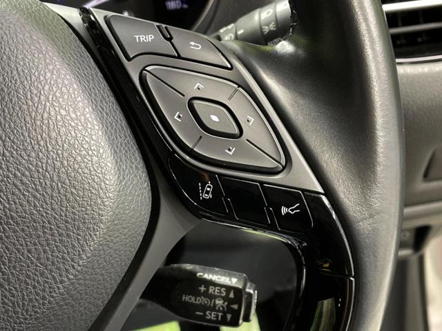 Ｃ－ＨＲ Ｇ　モード　ネロ　純正９インチナビ　ＢＳＭ　バックカメラ　トヨタセーフティセンス　レーダークルーズ　禁煙車　ハーフレザーシート　コーナーセンサー　スマートキー　ＬＥＤヘッド　ＥＴＣ　純正１８インチアルミ（6枚目）