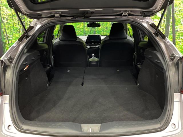 Ｃ－ＨＲ Ｇ　モード　ネロ　純正９インチナビ　ＢＳＭ　バックカメラ　トヨタセーフティセンス　レーダークルーズ　禁煙車　ハーフレザーシート　コーナーセンサー　スマートキー　ＬＥＤヘッド　ＥＴＣ　純正１８インチアルミ（12枚目）