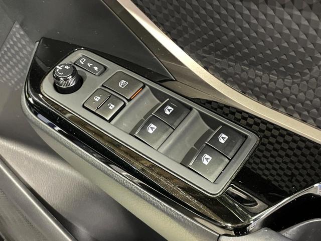 Ｃ－ＨＲ Ｇ　モード　ネロ　純正９インチナビ　ＢＳＭ　バックカメラ　トヨタセーフティセンス　レーダークルーズ　禁煙車　ハーフレザーシート　コーナーセンサー　スマートキー　ＬＥＤヘッド　ＥＴＣ　純正１８インチアルミ（40枚目）