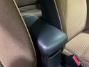 【アームレスト】運転中の身体の負担を軽減してくれるアームレストを装備♪