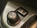 【電動格納ミラー】サイドミラーは電動格納式となっており、狭い駐車場でもキズがつくリスクを抑えられます。