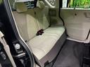 後部座席も気になるようなキズ・汚れやへたり等、大きなダメージはなく、良好な状態です。