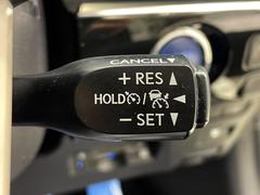 �ڥ졼�������롼������ȥ�����۹�®ƻϩ�Ǥ�Ĺ��Υ���Ԥ��ڤˡ�����ư��®�٤��ݤĥ��롼������ȥ����뤬�����ͷڸ������ƥ��Ϣ�Ȥ��������μ�ξ���Τ��Ƽִ֤��ݤĤ褦��®��Ĵ�ᤷ�Ƥ���ޤ����� 5