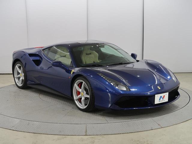 ４８８ＧＴＢ ベースグレード　正規ＤＲ車　アダプティブフロントライト　カーボンエンジンカバー　カーボンパネル　ＬＥＤカーボンブルーレザーステアリング　ブルーシートベルト　ブルーダッシュパネル　ＣＤプレーヤー　Ｆリフター　保証書（8枚目）