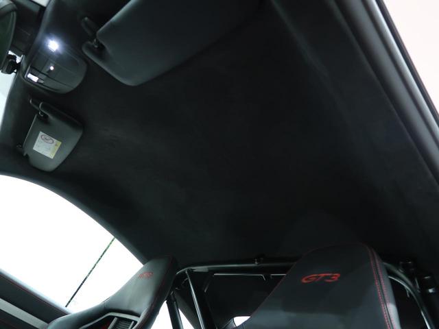 ９１１ ９１１ＧＴ３　クラブスポーツＰＫＧ　レザーインテリアパッケージ　フロントアクスルリフトシステム　ロールゲージ　カーボンフルバケ　スポクロ　スポエグ　カラードメーター（レッド）　レーステックステアリング（15枚目）