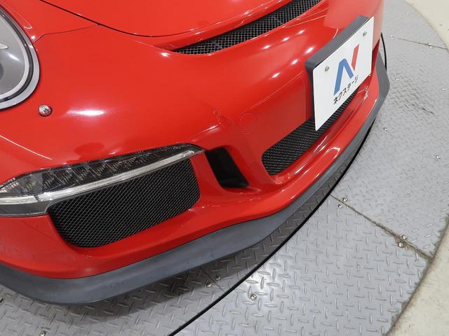 ９１１ ９１１ＧＴ３　クラブスポーツＰＫＧ　レザーインテリアパッケージ　フロントアクスルリフトシステム　ロールゲージ　カーボンフルバケ　スポクロ　スポエグ　カラードメーター（レッド）　レーステックステアリング（26枚目）