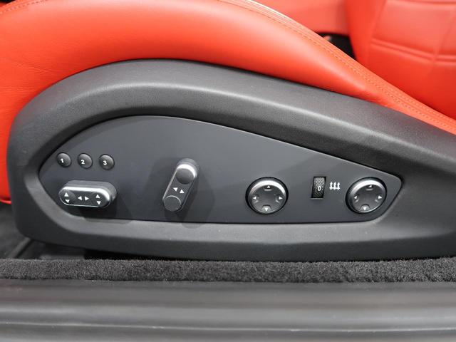 カリフォルニアＴ ベースグレード　正規ＤＬ車　カーボンステアリングＬＥＤ付　２０インチ鍛造バイカラーＡＷ　インテリアロッソフェラーリ　カヴァリーノヘッドレスト　メモリー付パワーシート　シートヒーター　アップルカープレイ　バックカメラ（40枚目）