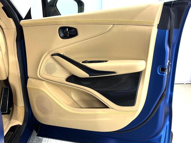 ＤＢＸ ７０７　４ＷＤ　サテンプラズマブルー　２１ＩＮサテンブラックＡＷ　スポーツシート＋　インスパイアスポーツデュオトーンインテリア　ベンチレーション　グロスブラック上下ＰＫＧ　カーボンインテリアトリム　スポーツステア（28枚目）