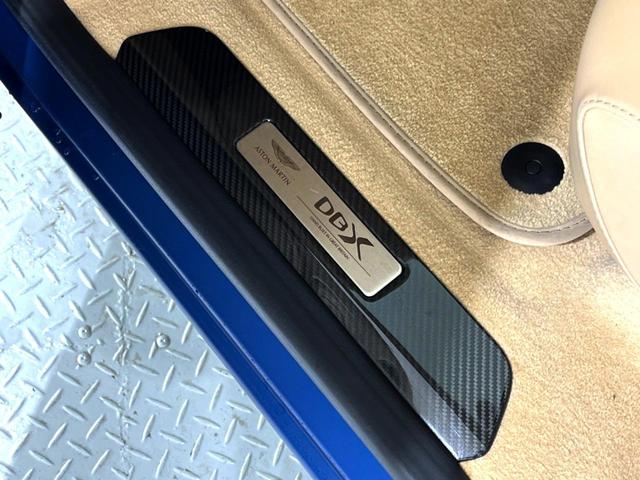ＤＢＸ ７０７　４ＷＤ　サテンプラズマブルー　２１ＩＮサテンブラックＡＷ　スポーツシート＋　インスパイアスポーツデュオトーンインテリア　ベンチレーション　グロスブラック上下ＰＫＧ　カーボンインテリアトリム　スポーツステア（37枚目）